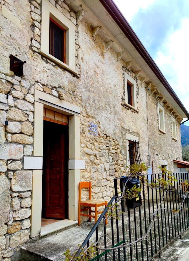 Ai Limiti • 67 • Stonehouse Guest House Palombaro Exterior photo