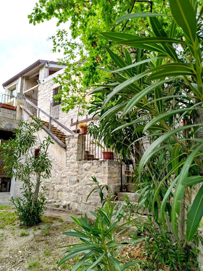 Ai Limiti • 67 • Stonehouse Guest House Palombaro Exterior photo