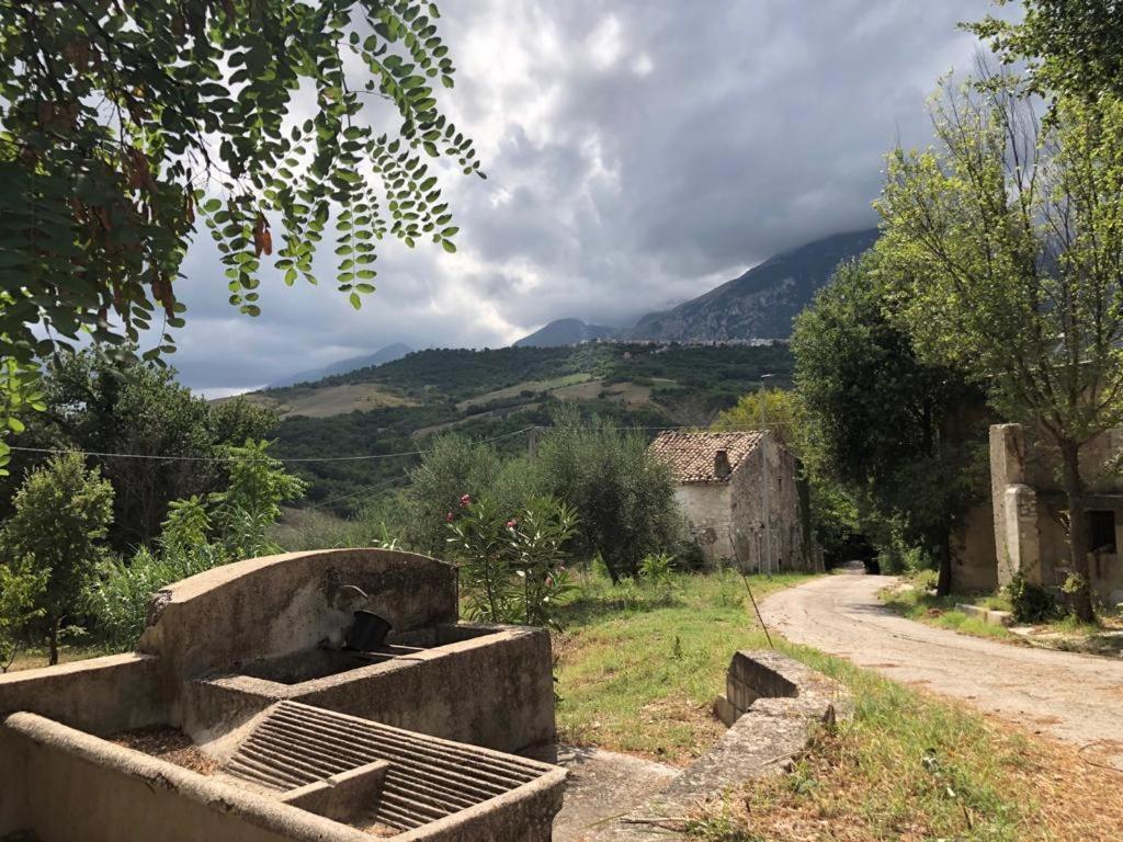 Ai Limiti • 67 • Stonehouse Guest House Palombaro Exterior photo
