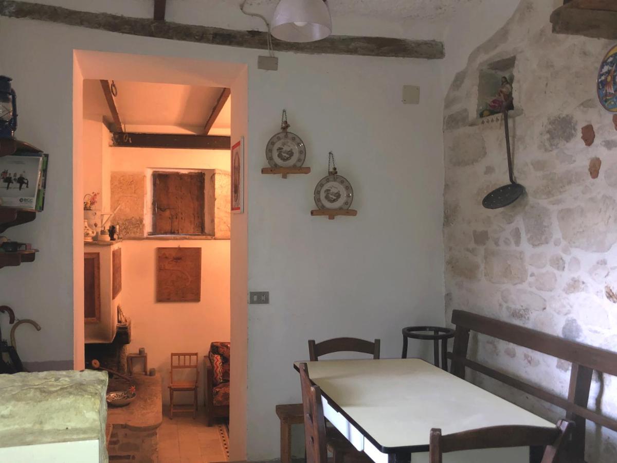Ai Limiti • 67 • Stonehouse Guest House Palombaro Exterior photo